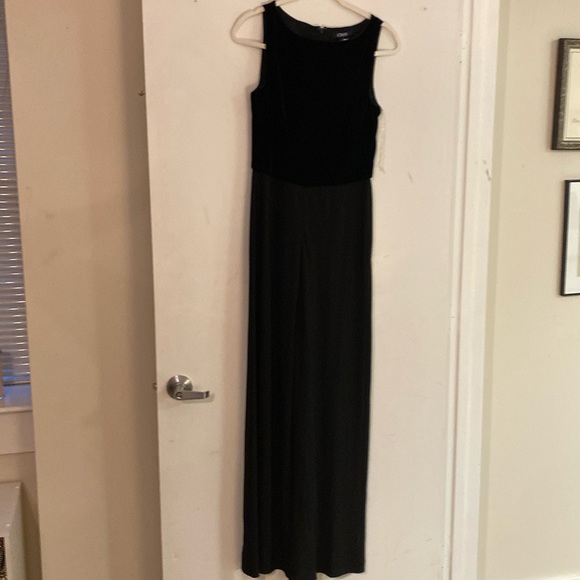 Chaps Women’s Wide-Leg Velvet Jumpsuit - Picture 4 of 6